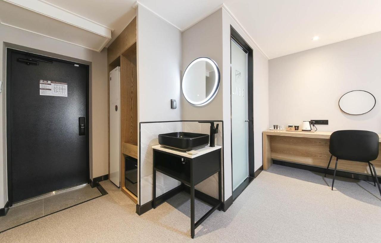 Labe Hotel Jeonju Exterior foto